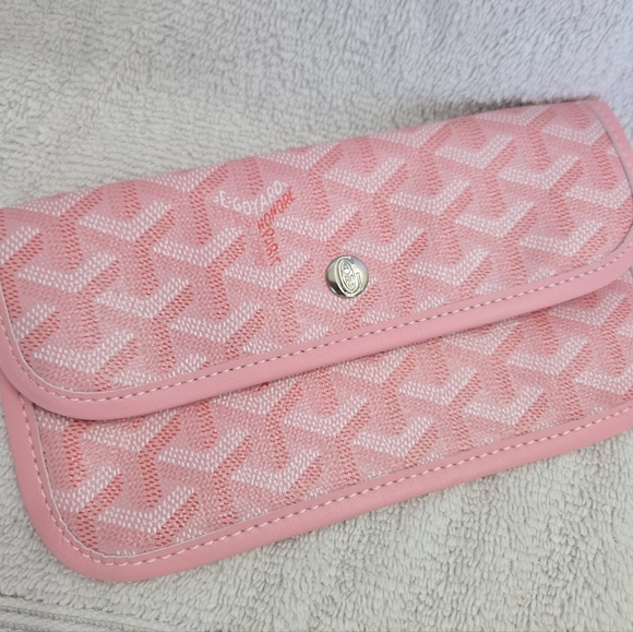 Goyard Handbags - *Like New* Goyard Pink Pouch/Clutch Wallet - Signature Pattern